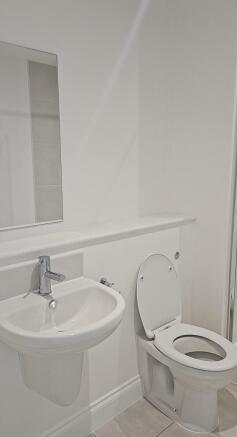 1 bed Apartment to rent Image 4