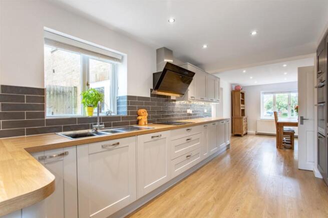 Kitchen 37.jpg