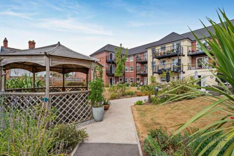 Foxglove Place, Willand Road, Cullompton