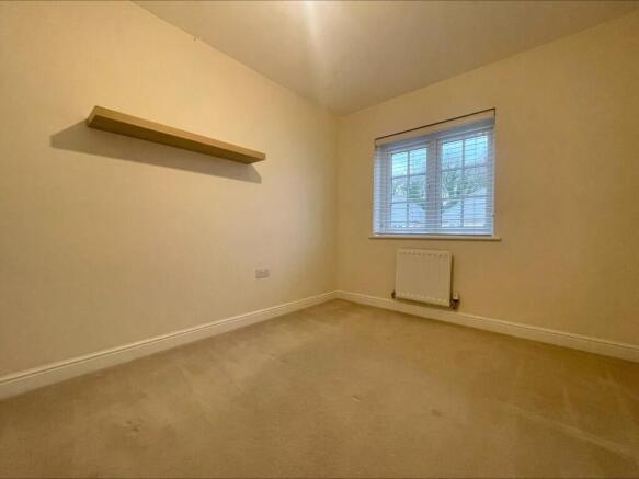 4 bed Terraced to rent Image 9