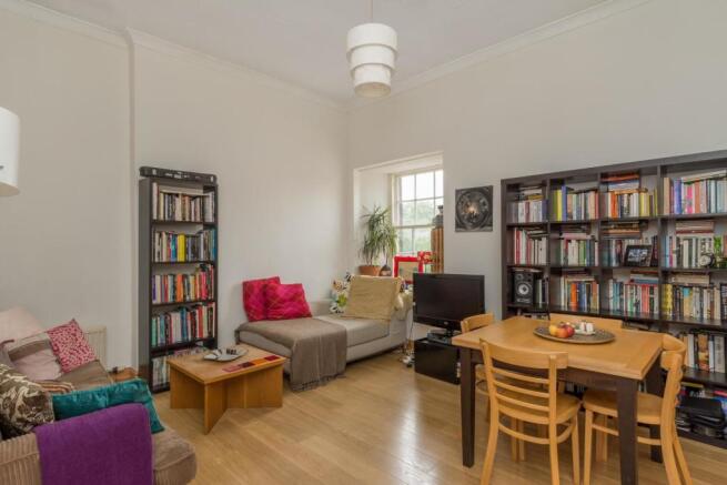 Sitting Room/Dining 