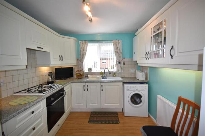 2 bed Detached Bungalow for sale Image 4