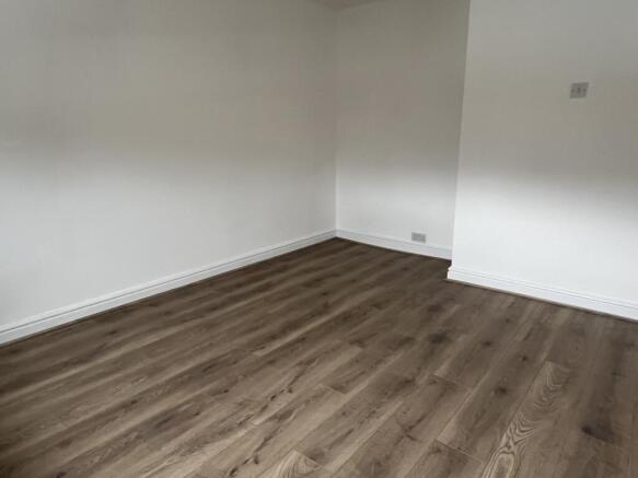 3 bed House to rent Image 12