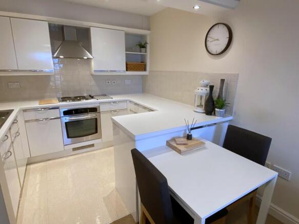 Kitchen & Dine