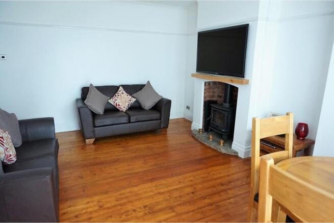 Lounge/Dining Room