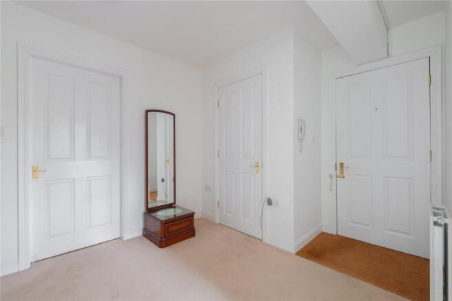 3 bed Apartment for sale Image 5