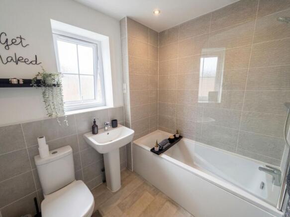 3 bed Semi-Detached for sale Image 11