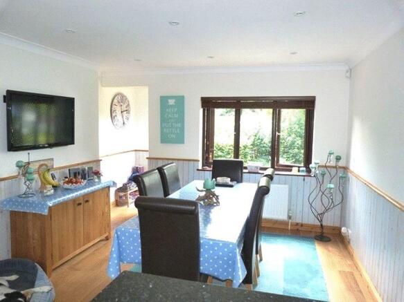 DINING ROOM AREA