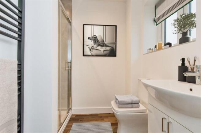 4 bed Detached for sale Image 7