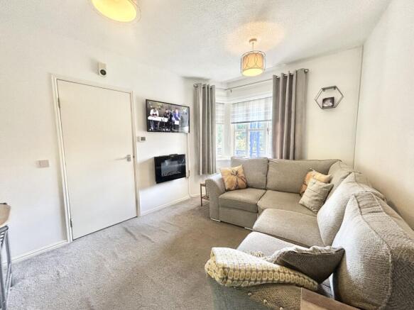 2 bed Apartment for sale Image 7