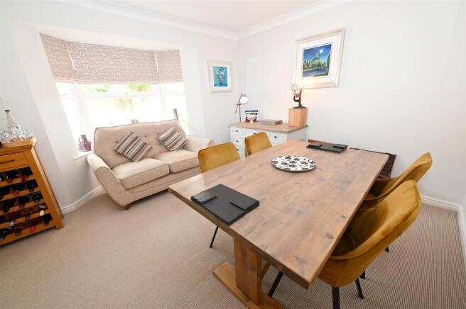 4 bed Detached for sale Image 5