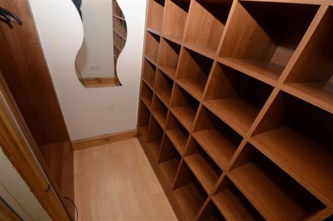 DRESSING AREA