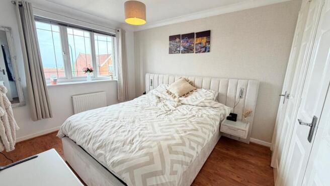 3 bed Semi-Detached for sale Image 7