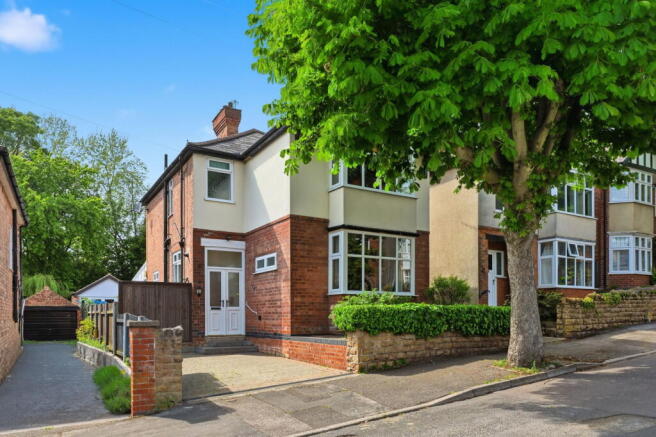 3-bed detached on Worcester Road,Woodthorpe,Nottingham,Nottinghamshire,NG5 4HW, £290,000