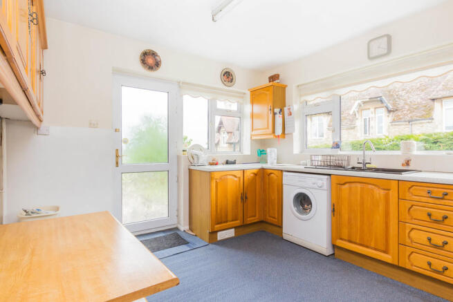 Kitchen/Breakfast...