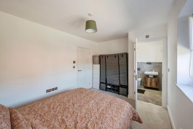 3 bed Detached for sale Image 12