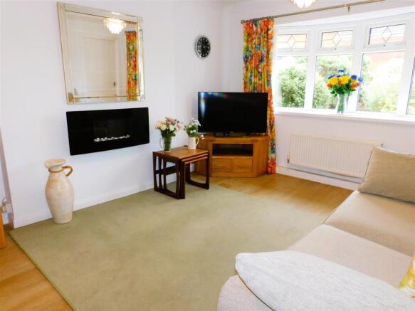 Axeview Road, Seaton photo 3