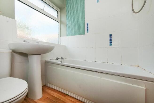 2 bed Semi-Detached Bungalow for sale Image 10