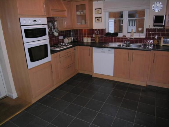 kitchen/breakfast