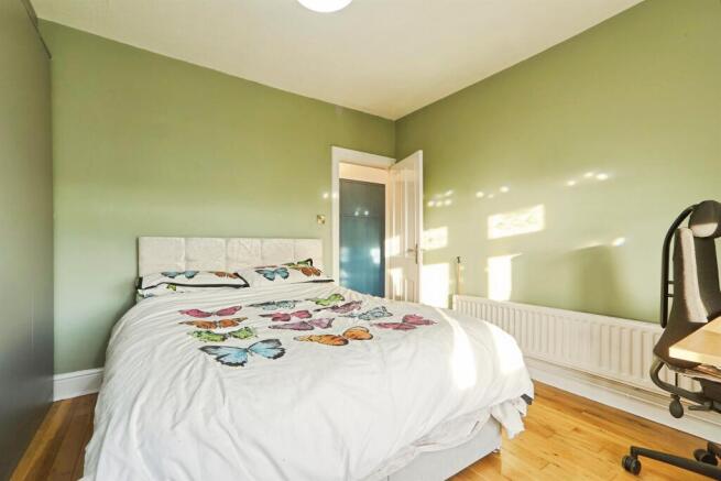 3 bed Semi-Detached for sale Image 9