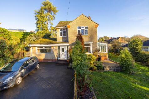 An elegant home on the much admired Cambridge Road. image 14