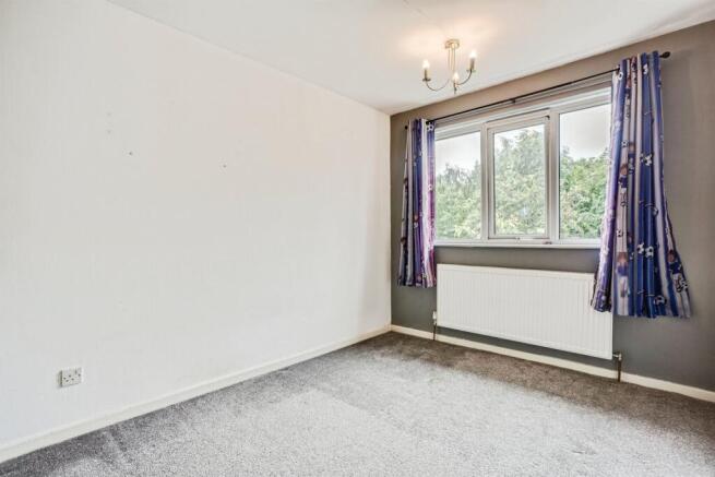 3 bed Semi-Detached for sale Image 8