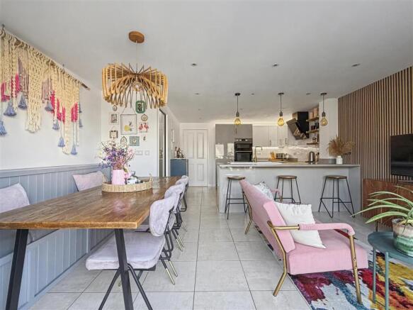 Kitchen/Diner/Family Room