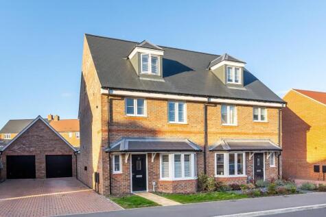 Legion Field Crescent, Tring