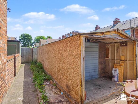 4 bed Terraced for sale Image 12