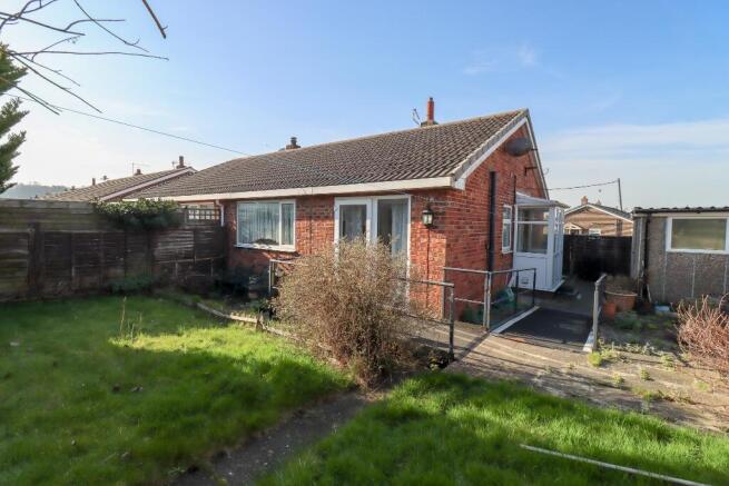2 bed Semi-Detached Bungalow for sale Image 9