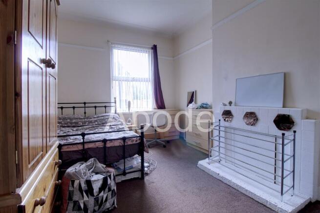 6 bed House to rent Image 7