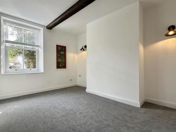 3 bed Detached to rent Image 6