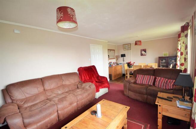 Sitting/Dining Room