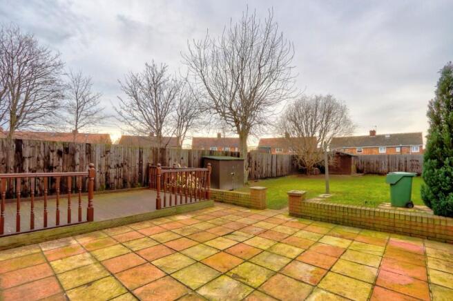3 bed Semi-Detached to rent Image 12