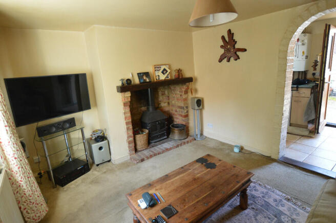 Lounge To Front