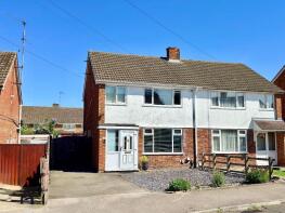 32, Grange Avenue, Northampton NN5 6SR