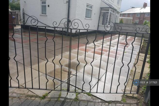 Front& Side Garden