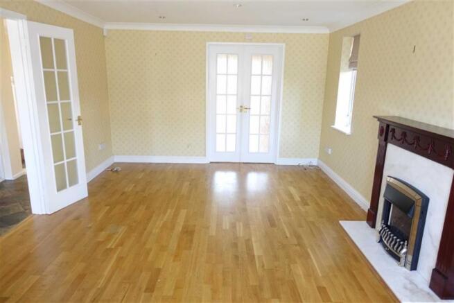 LIVING ROOM (front)