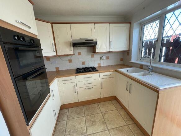 2 bed Bungalow for sale Image 5