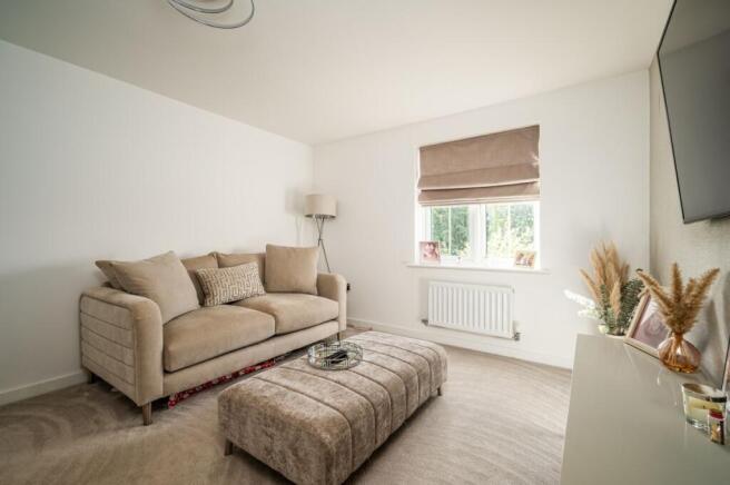 4 bed Detached for sale Image 12