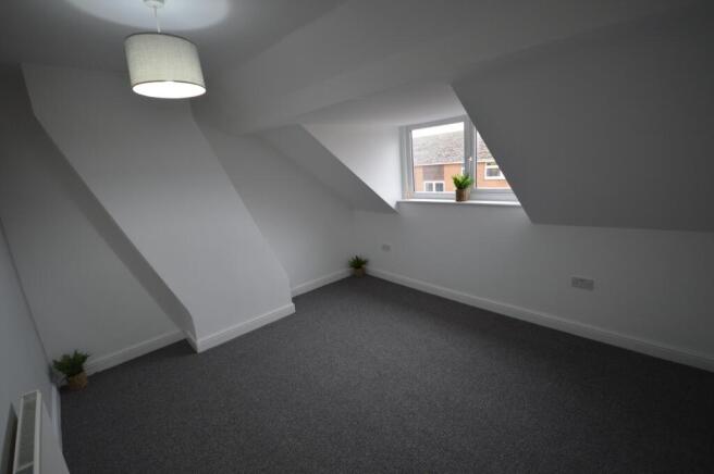2 bed End of Terrace to rent Image 6