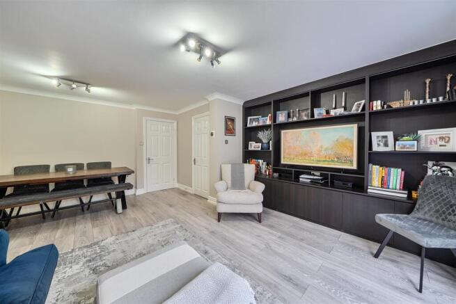 Reception/Dining Room: