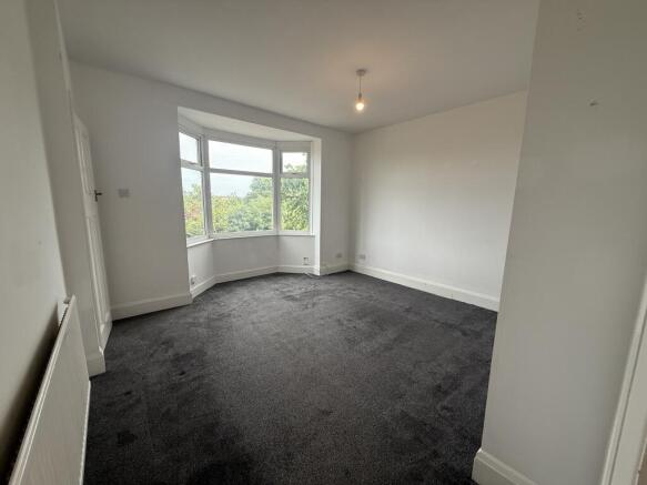 3 bed House to rent Image 8