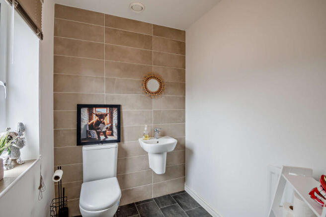 3 bed Semi-Detached for sale Image 5