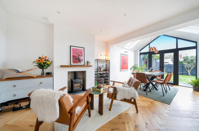 1389021-27-693c49...