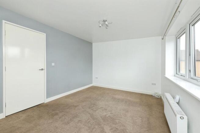 4 bed Detached for sale Image 5