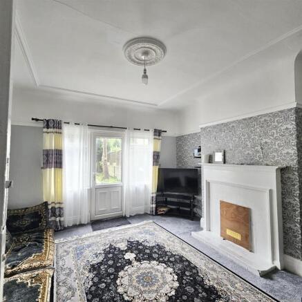 5 bed House for sale Image 5