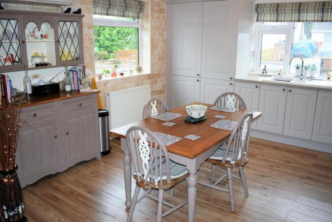 DAY KITCHEN