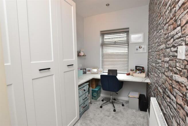 STUDY/HOBBIES ROOM