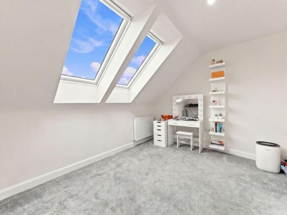 4 bed Semi-Detached for sale Image 12